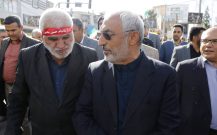 مردم انقلاب را رها نخواهند کرد و آنان مدافعان اصلی انقلاب در سختی ها و دشواری ها هستند / تا پای جان پای کشور رهبری خواهیم بود.