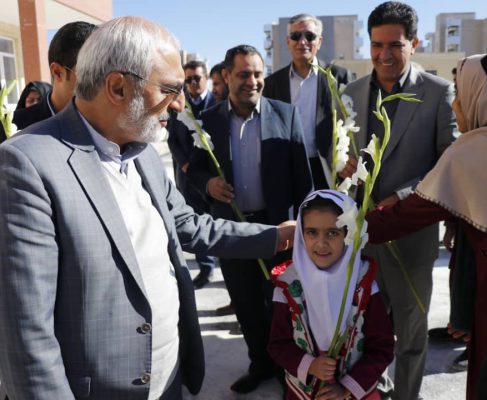 افتتاح دبستان ۱۳کلاسه شهید چمران حاجی آباد کرمان همزمان با ایام الله دهه فجر