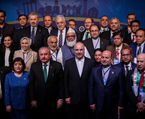 نشست دکتر قالیباف با اعضای هیئت ایرانی شرکت کننده در APA