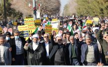 نمازگزاران کرمانی توهین نشریه فرانسوی را محکوم کردند