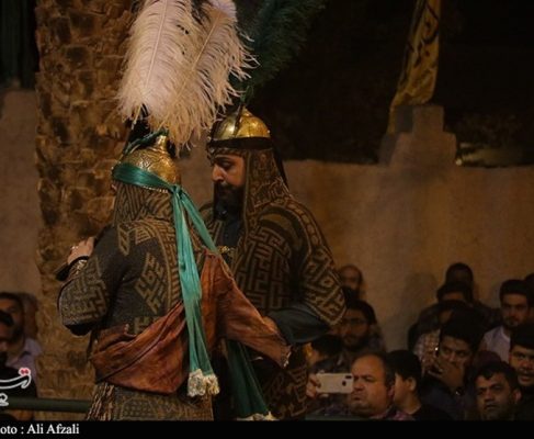 اجرای تعزیه حضرت عباس علیه السلام در هشتمین شب سوگواره ملی تعزیه+ عکس