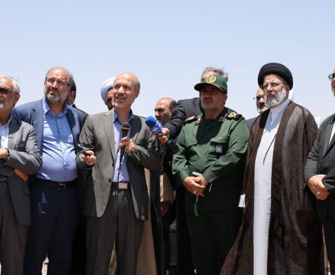 بازدید رئیسی ‌از خط انتقال آب خلیج‌فارس به کرمان