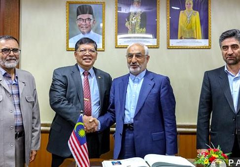 زاهدی در دیدار با عبدل رئیس مجلس نمایندگان مالزی:لزوم تشکیل کمیسیون مشترک تجاری دو کشور/ تأکید بر راه اندازی مجدد پروازهای مستقیم ایران-کوالالامپور