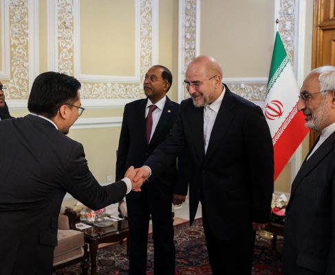 گزارش تصویری/ دیدار وزیر امور خارجه مالزی با رئیس مجلس و رئیس گروه دوستی ایران-مالزی